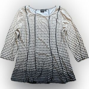 Lavaniza Elegant Black and Gold Women's Blouse